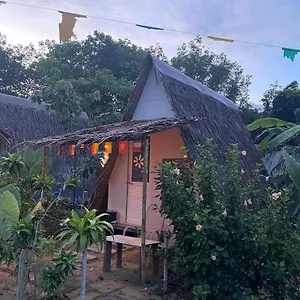 phuketairportcamping.khao-lakhotels.com/